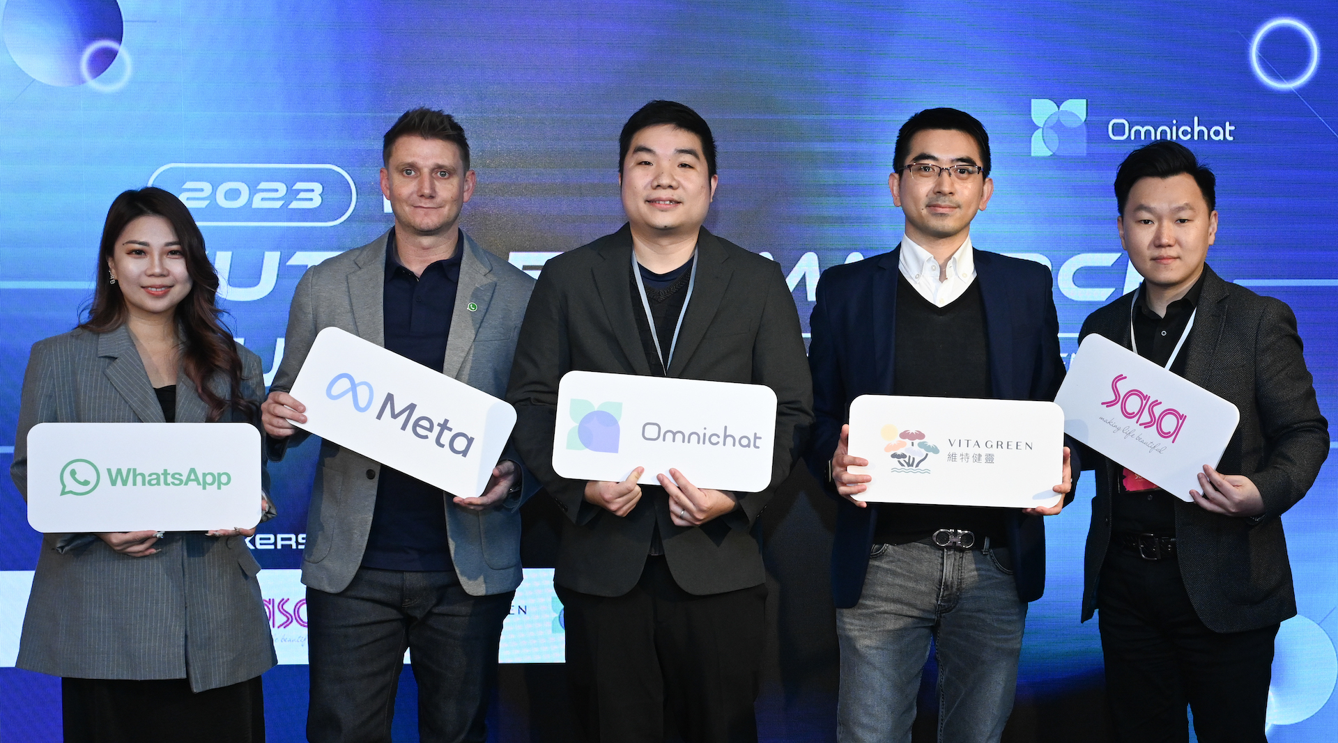 (from left) Claudia Chiu, Senior Strategic Partner Manager, Greater China Region of Meta; Adam Bowden, Partner Lead, GCR & Global Partners of Meta; Alan Chan, Founder and CEO of Omnichat; Terrence Siu, Head of IT of Vita Green; Hong Li, Director of eCommerce of Sa Sa.