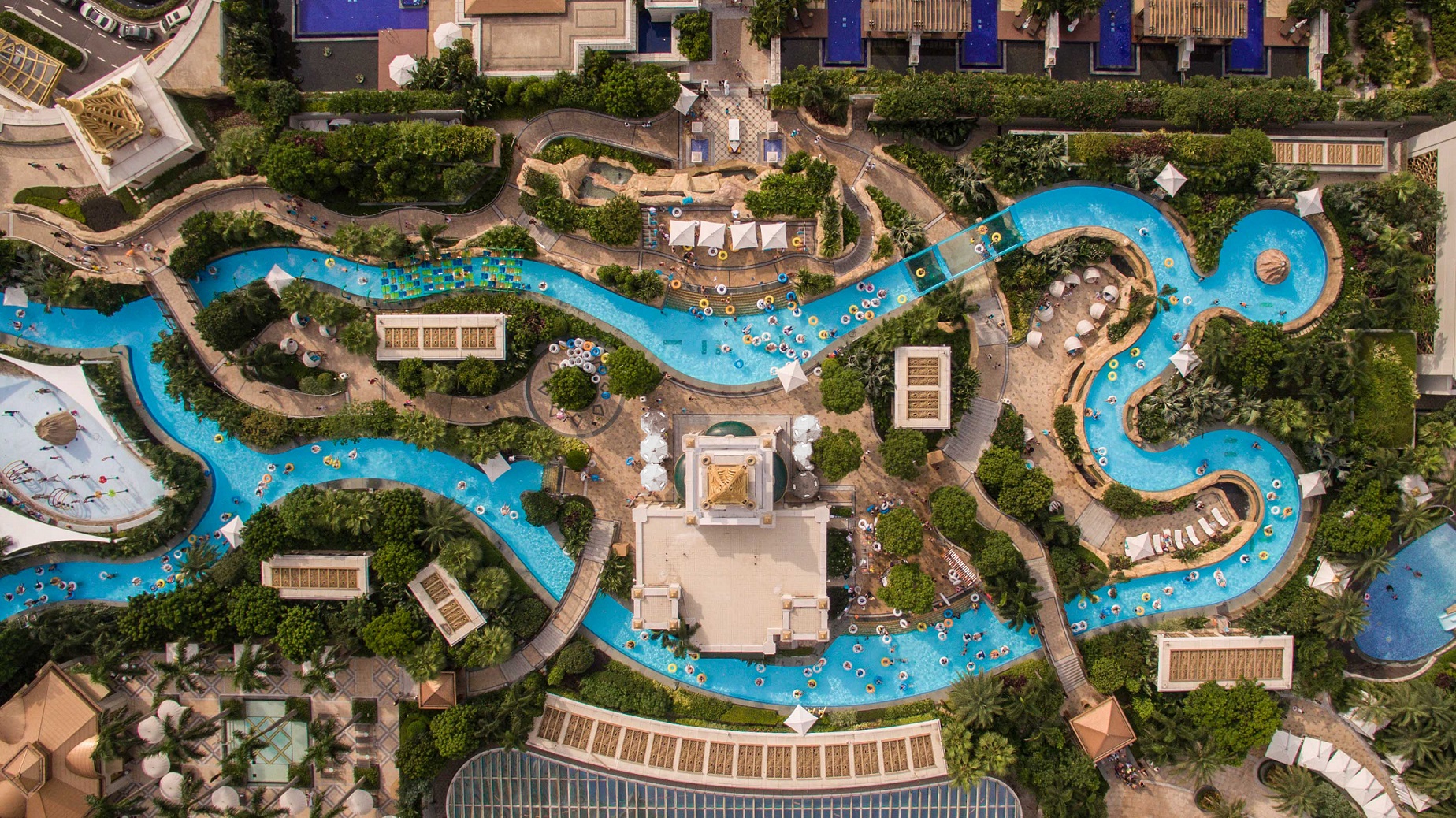 Make Waves at Galaxy Macau: Dive into a Luxurious One-Stop Ultimate Holiday Escape with the Back of the Grand Resort Deck