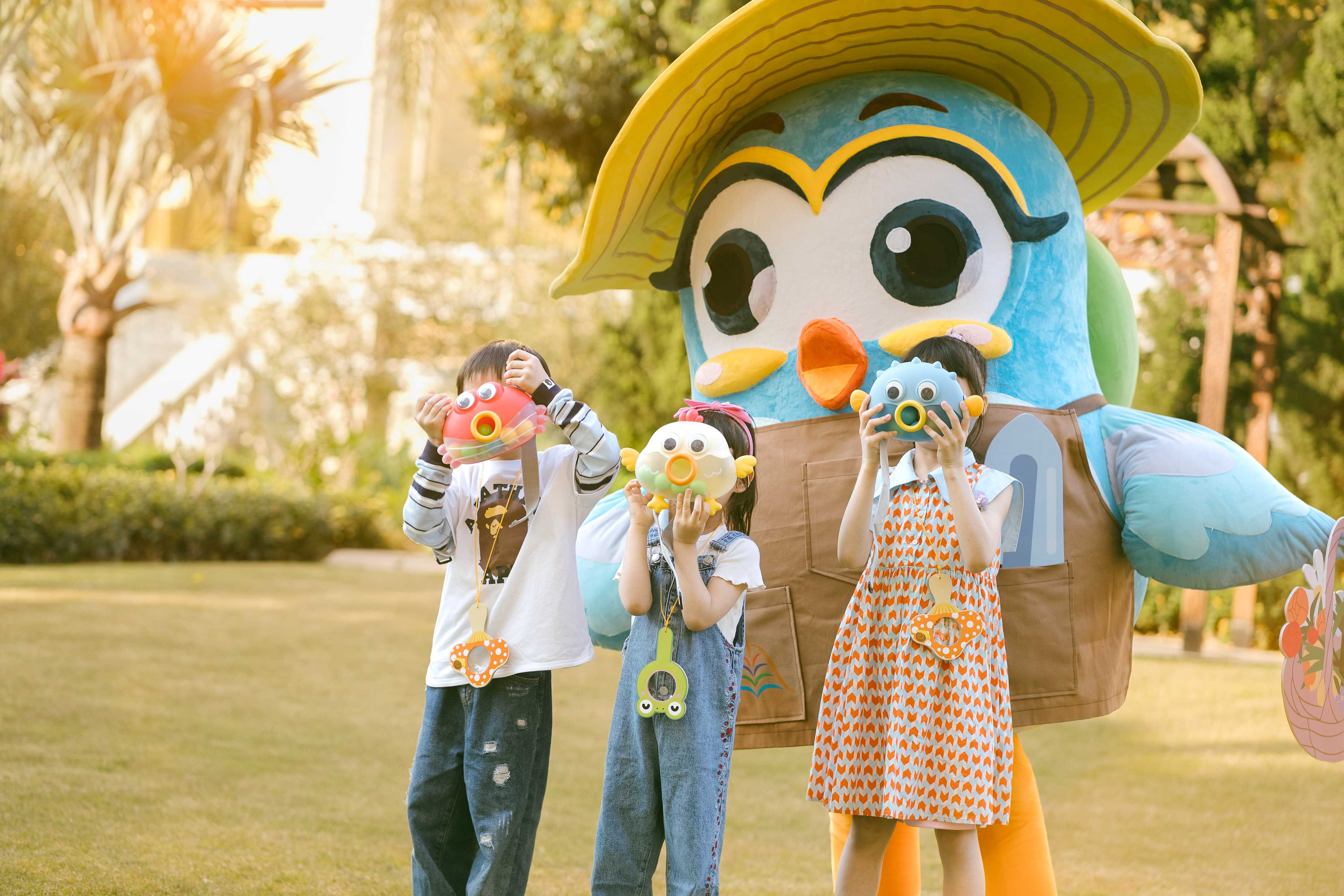 Galaxy Kidz provides colorful, creative play workshops for children to discover the pleasures of summer with Wavey the Peacock mascot and friends.