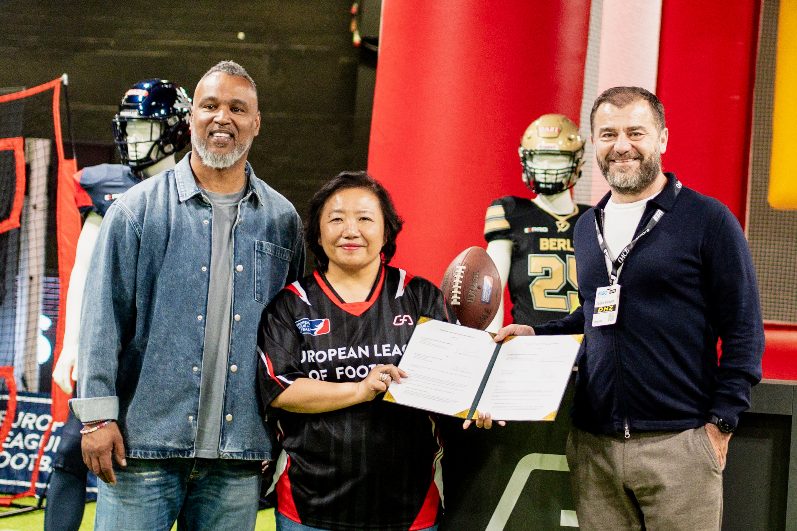 GYM AESTHETICS Managing Director Miranda Wong (center) with ELF CEO Zeljko Karajica (right) and ELF Director Patrick Esume (left) signing the collaboration agreement and exchanging souvenirs